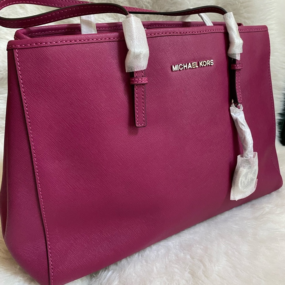 Michael Kors Jet Set Travel Large EW Tote